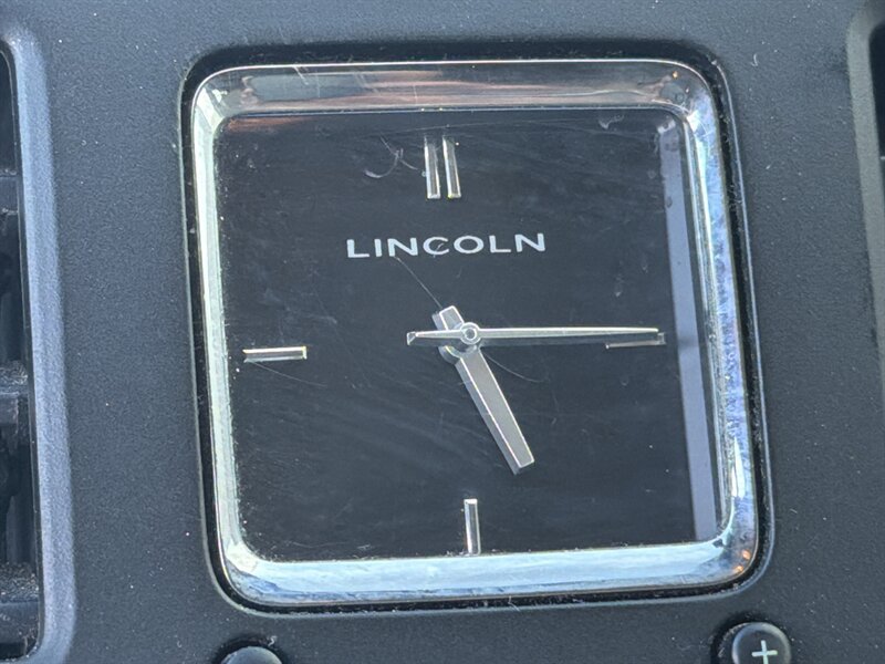 Used 2008 Lincoln Navigator 2WD image 25