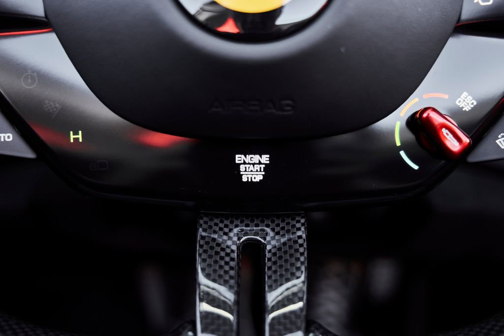 Used 2024 Ferrari SF90 Spider image 60