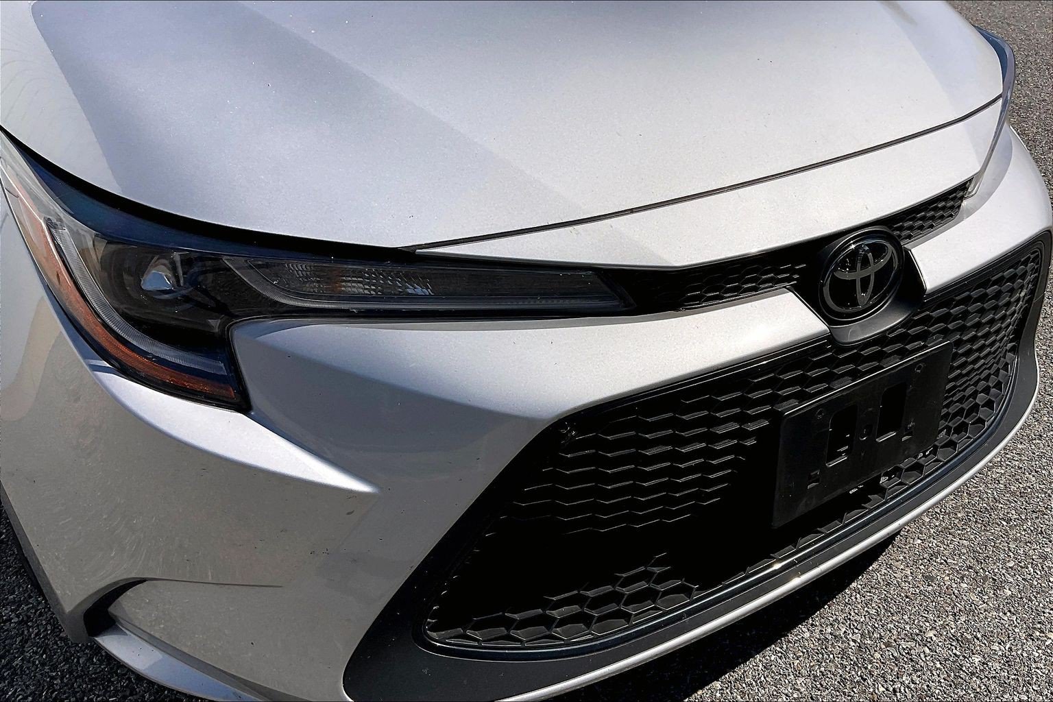 Used 2022 Toyota Corolla LE FWD image 5