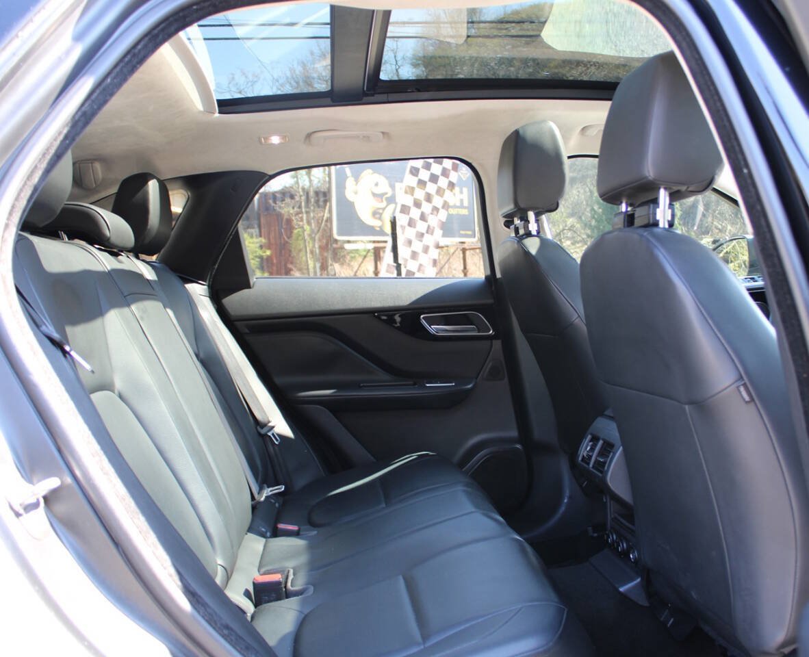 Used 2019 Jaguar F-PACE Premium AWD/4WD image 38