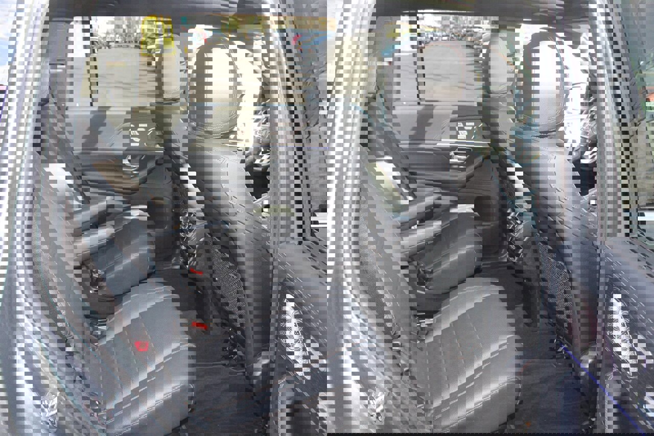 Used 2021 Mercedes-Benz GLS 450 4MATIC image 17