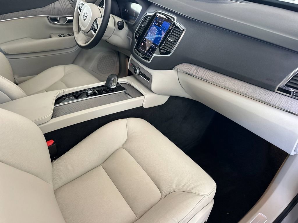 Certified 2024 Volvo XC90 T8 Plus AWD/4WD image 15