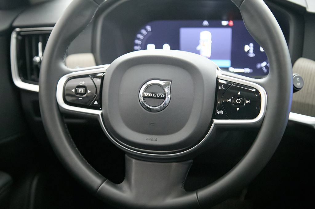 Certified 2025 Volvo V90 B6 Cross Country Plus AWD/4WD image 26