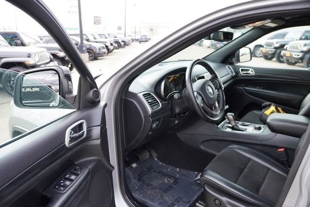 Certified 2020 Jeep Grand Cherokee Laredo w/ Quick Order Package 2BN North image 17