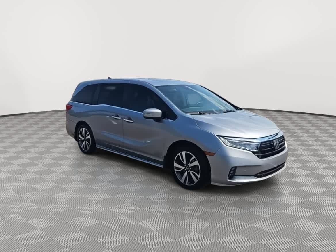 Used 2022 Honda Odyssey Touring image 2