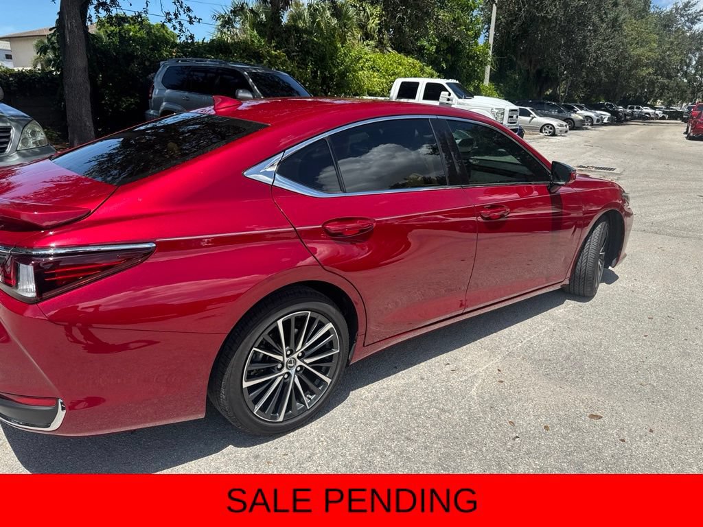 Certified 2025 Lexus ES 300h w/ Premium Package FWD image 7