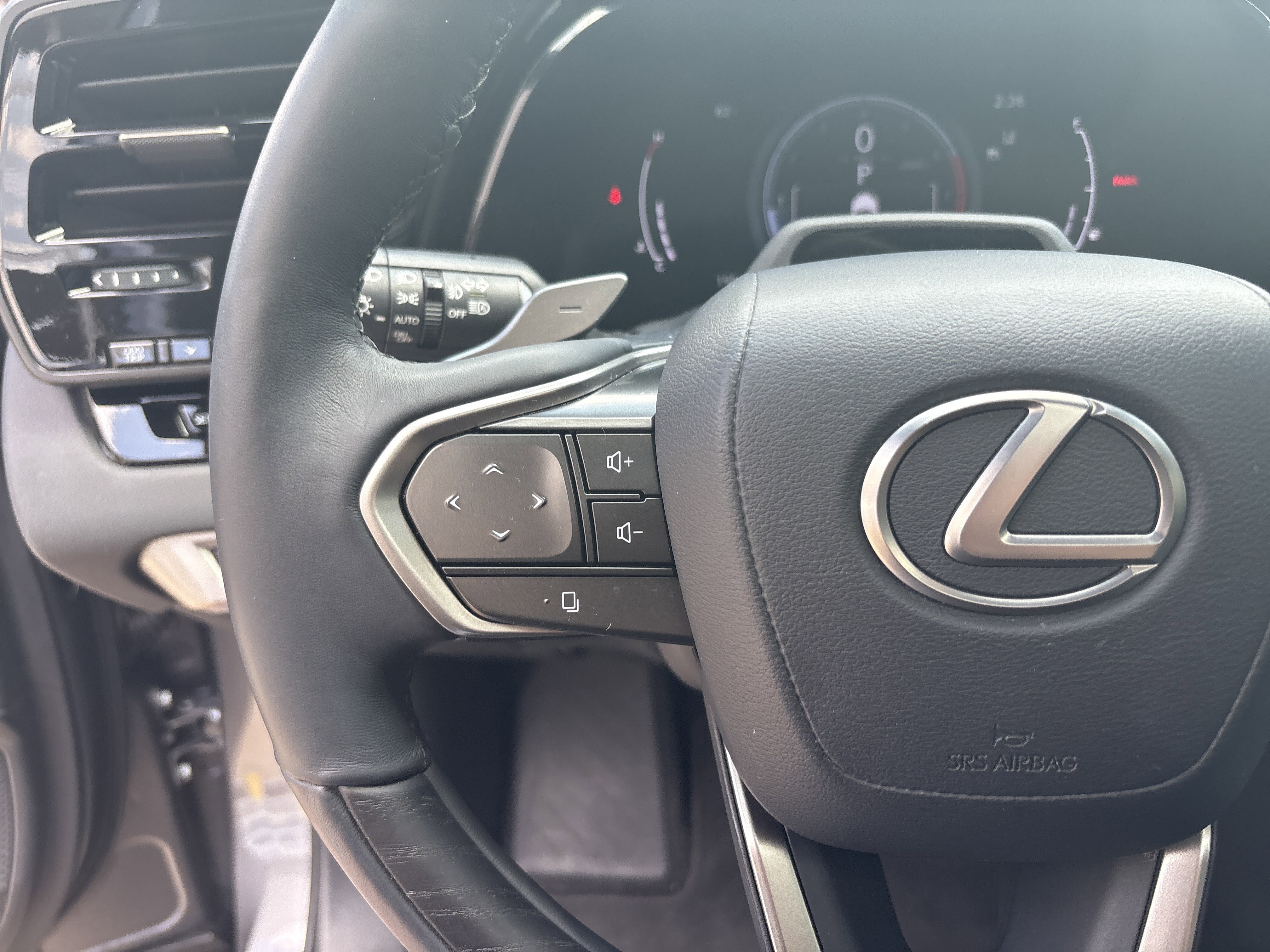 Certified 2023 Lexus RX 350 Premium Plus w/ Cold Area Package AWD/4WD image 19