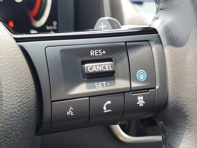 Used 2024 Nissan Rogue Platinum AWD/4WD image 19