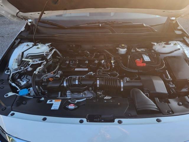 Used 2018 Honda Accord EX image 26