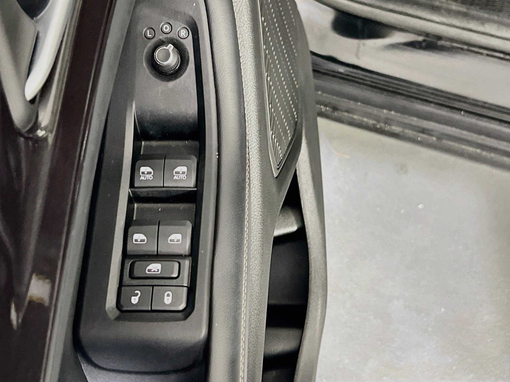 Used 2023 Jeep Grand Cherokee Altitude AWD/4WD image 17