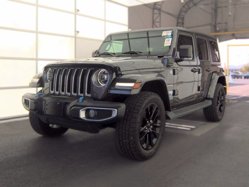 Used 2022 Jeep Wrangler Unlimited Sahara w/ Cold Weather Group AWD/4WD image 1