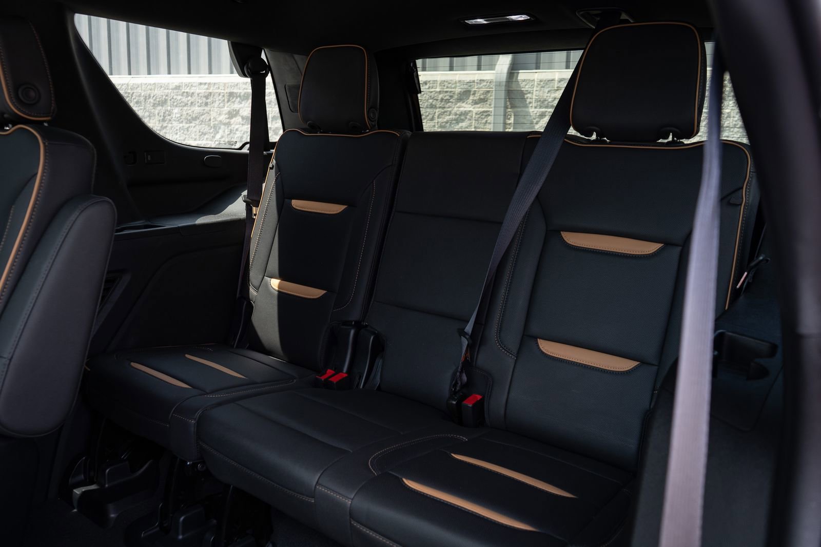 Used 2023 GMC Yukon AT4 w/ AT4 Premium Package AWD/4WD image 20
