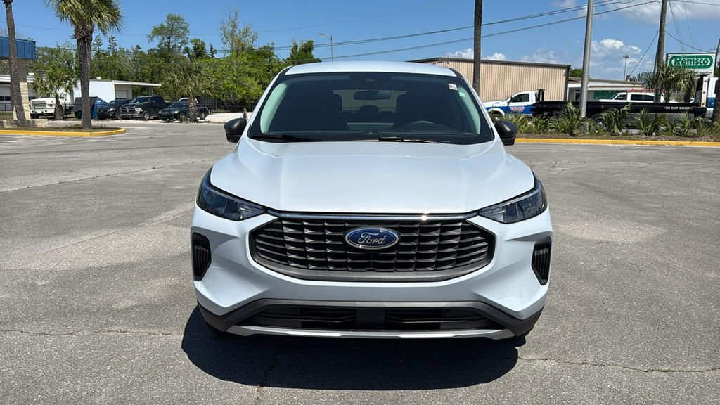 Used 2025 Ford Escape Active w/ Tech Pack #1 FWD image 9