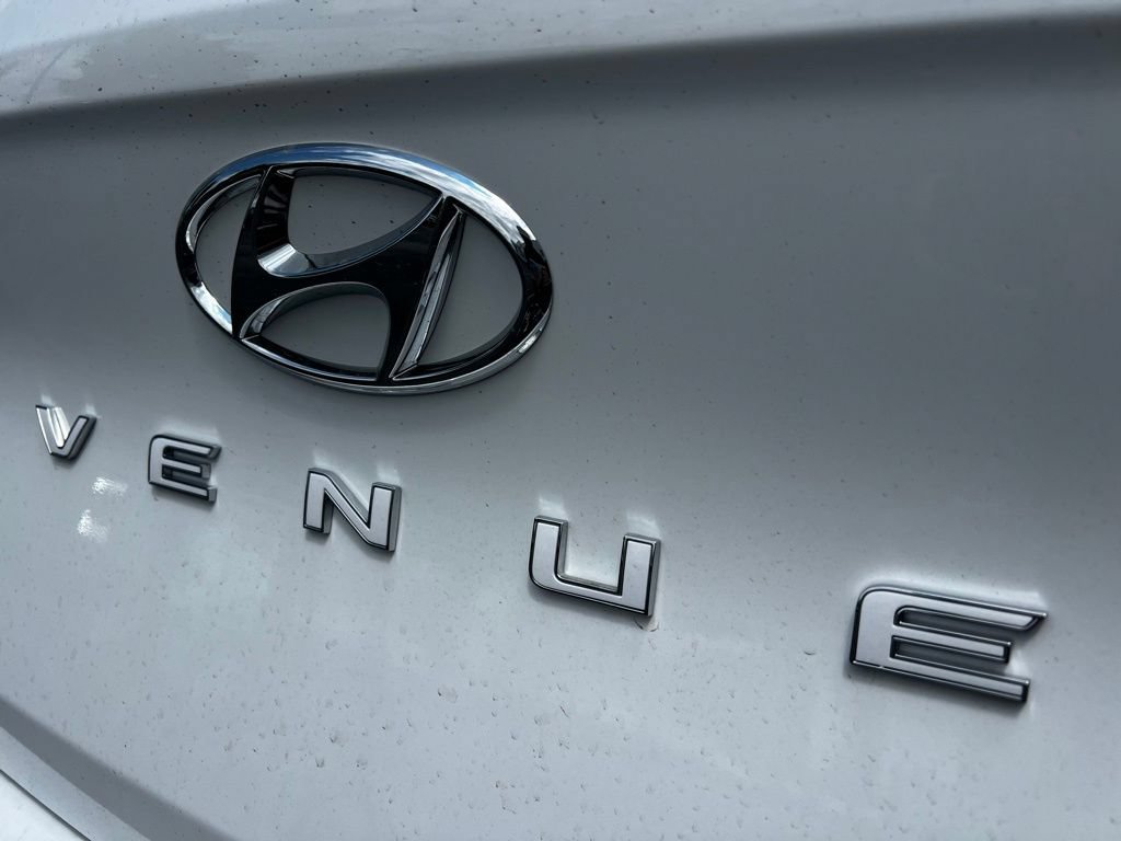 New 2026 Hyundai Venue SEL FWD image 9