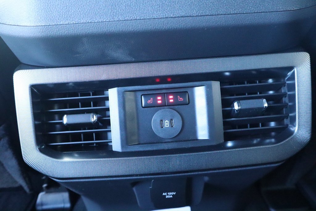 New 2026 Ford F250 Platinum image 16