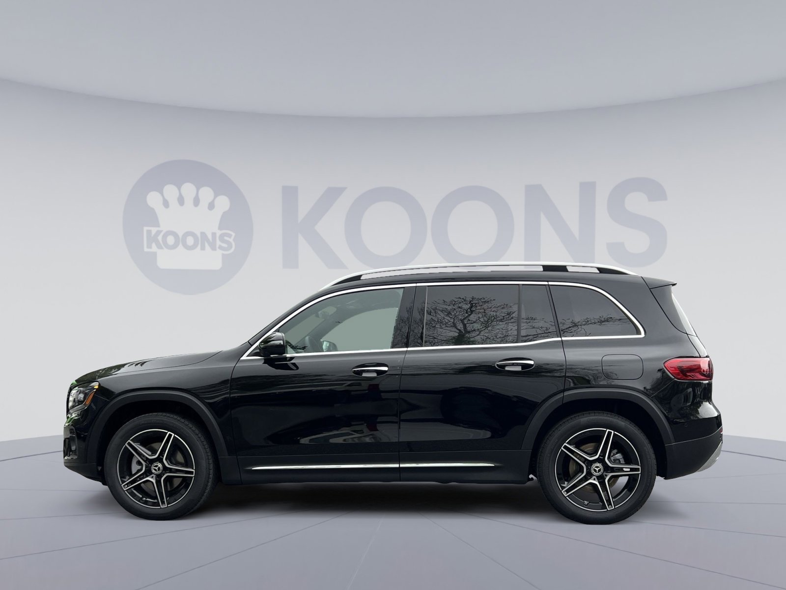 New 2026 Mercedes-Benz GLB 250 4MATIC image 2