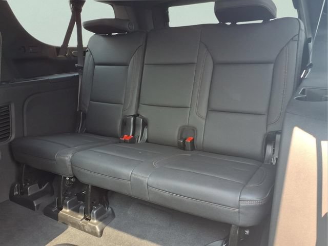 Used 2026 Chevrolet Suburban High Country AWD/4WD image 23