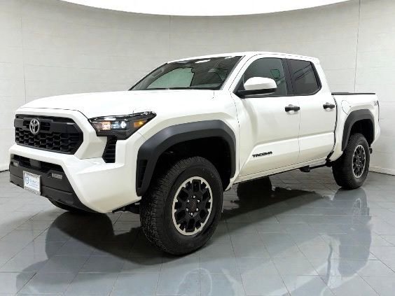 Used 2025 Toyota Tacoma TRD Off-Road image 3