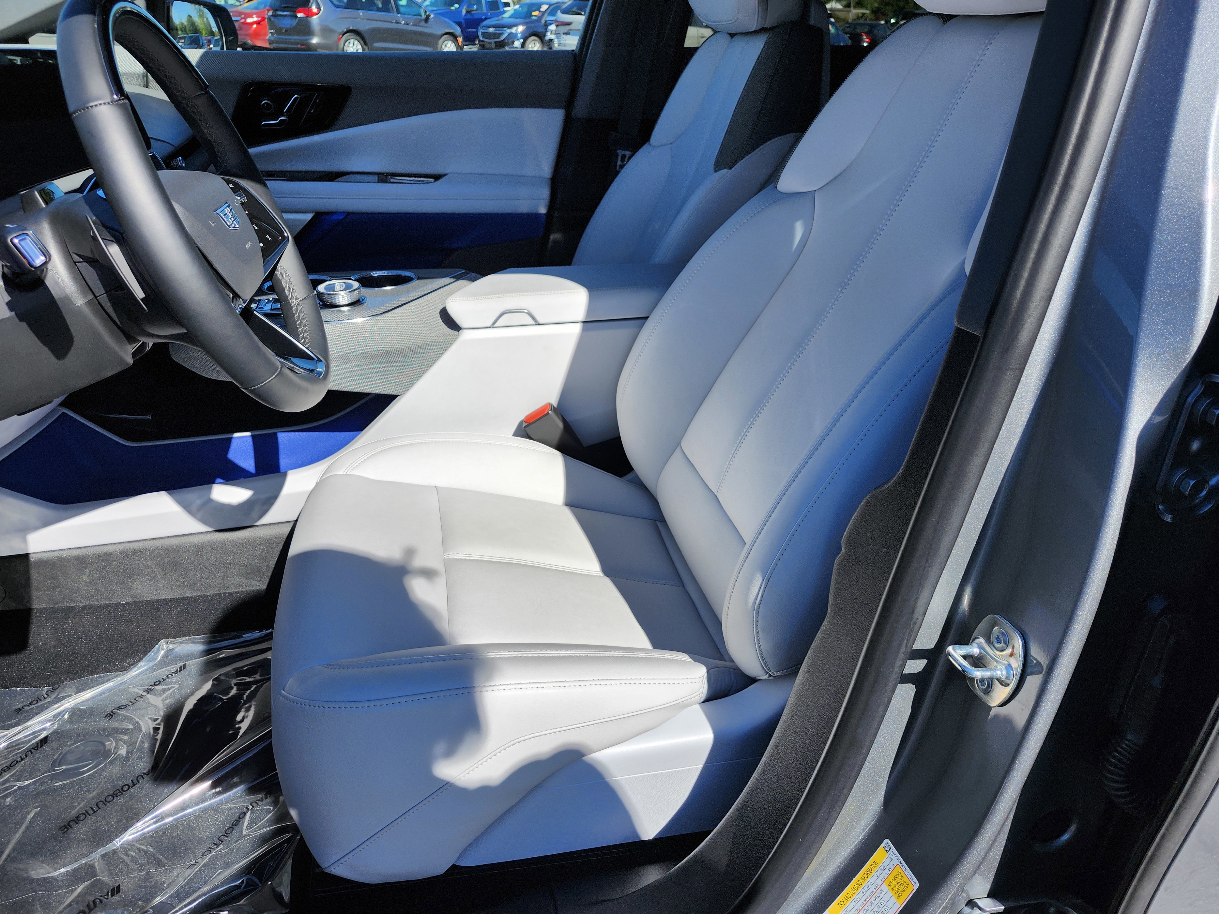 Used 2025 Cadillac Optiq Sport 1 image 18