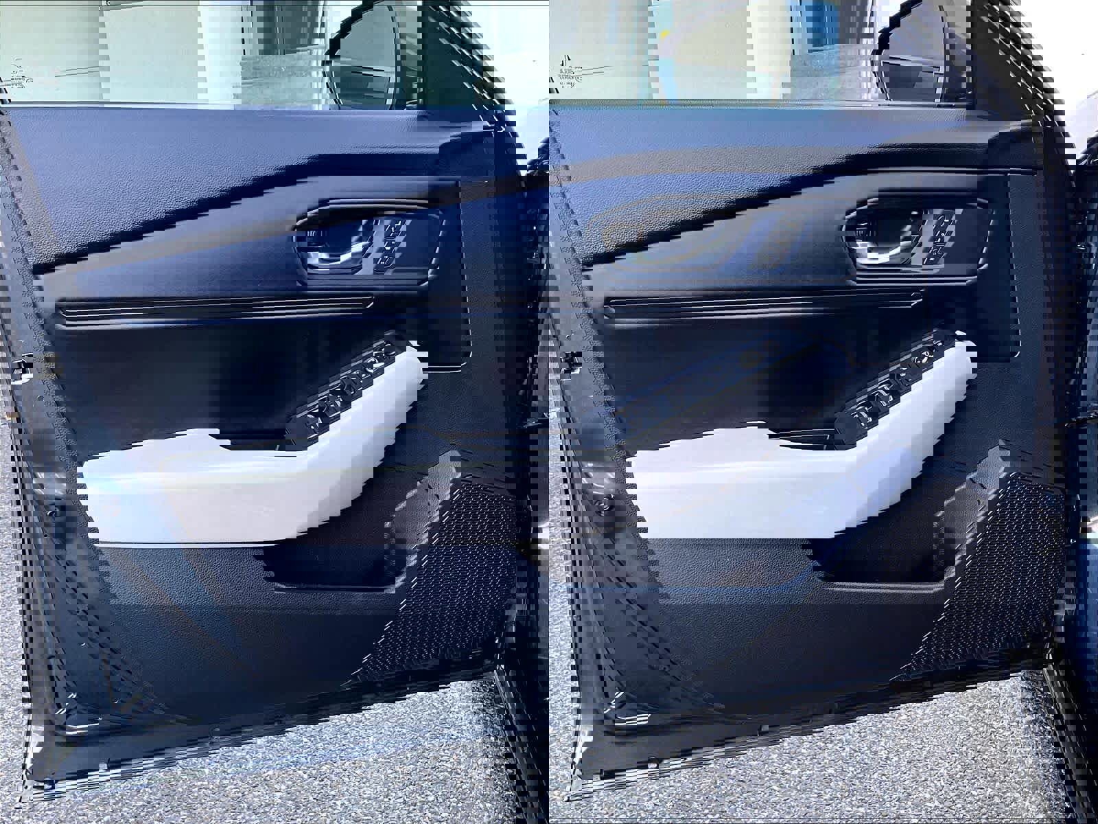 Used 2023 Honda Accord EX-L image 9