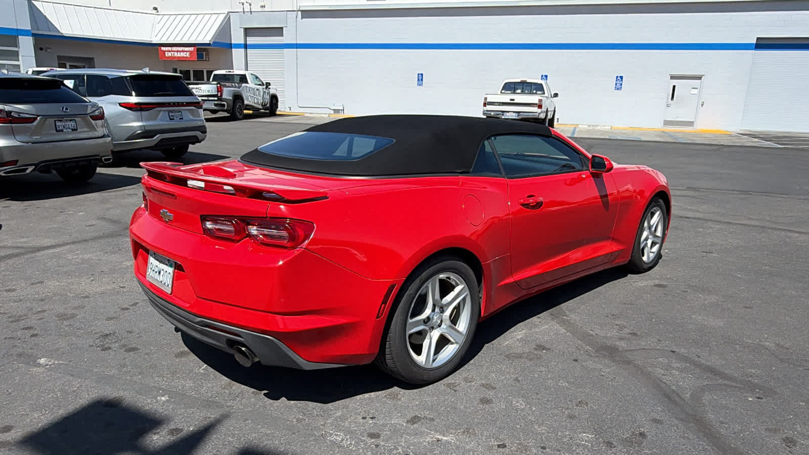 Used 2020 Chevrolet Camaro LT RWD image 5