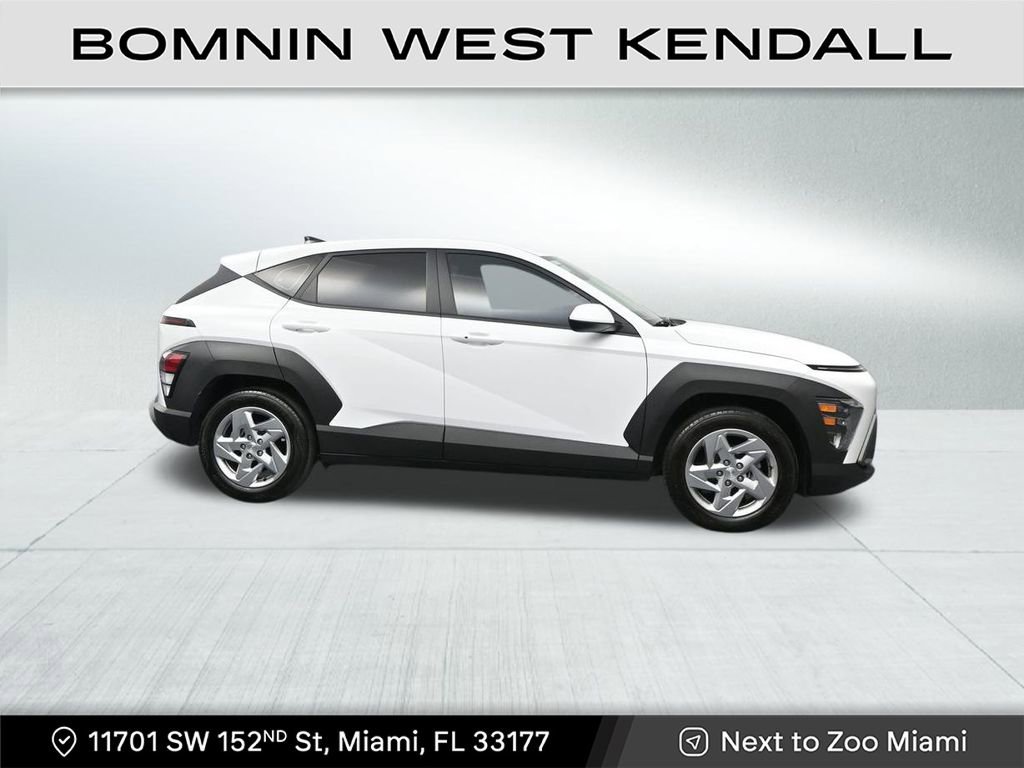 Used 2024 Hyundai Kona SE image 6