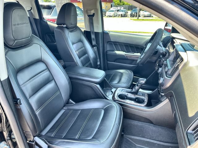 Used 2022 GMC Canyon Denali w/ Denali Black Edition Package AWD/4WD image 26