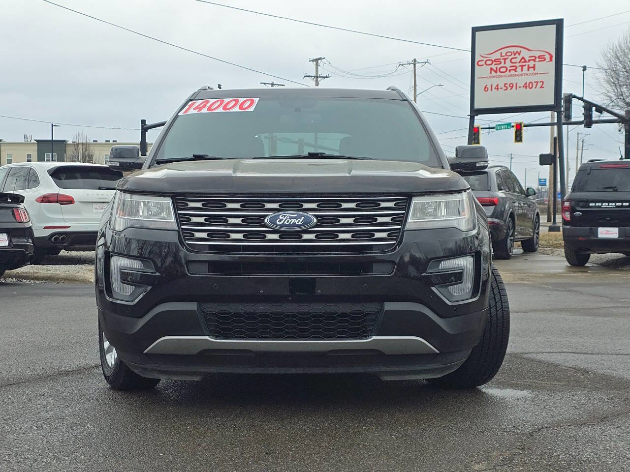 Used 2017 Ford Explorer XLT w/ Equipment Group 201A image 5