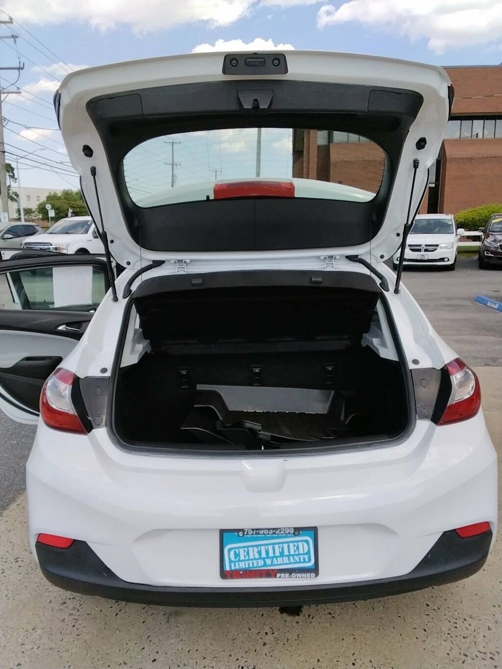 Used 2019 Chevrolet Cruze LS w/ LS Convenience Package FWD image 13