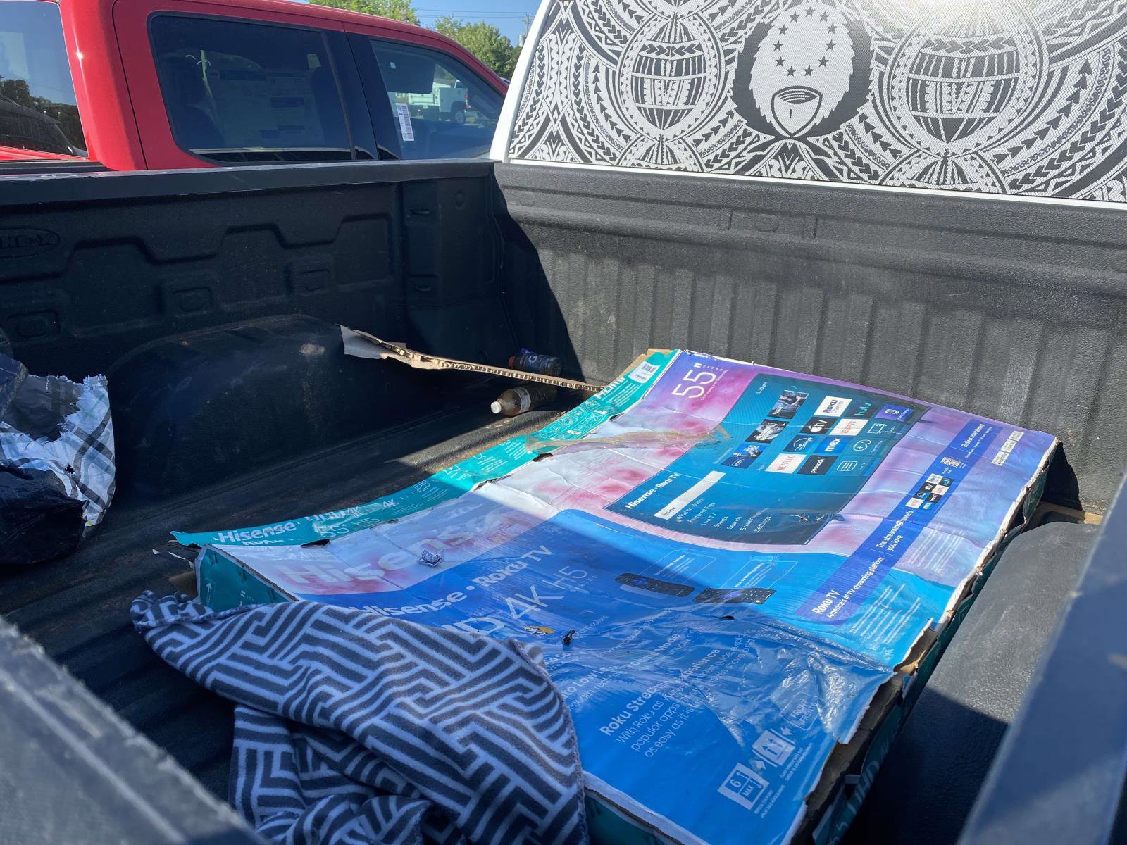 Used 2021 Chevrolet Silverado 1500 Custom w/ LPO, Dark Essentials Package AWD/4WD image 10