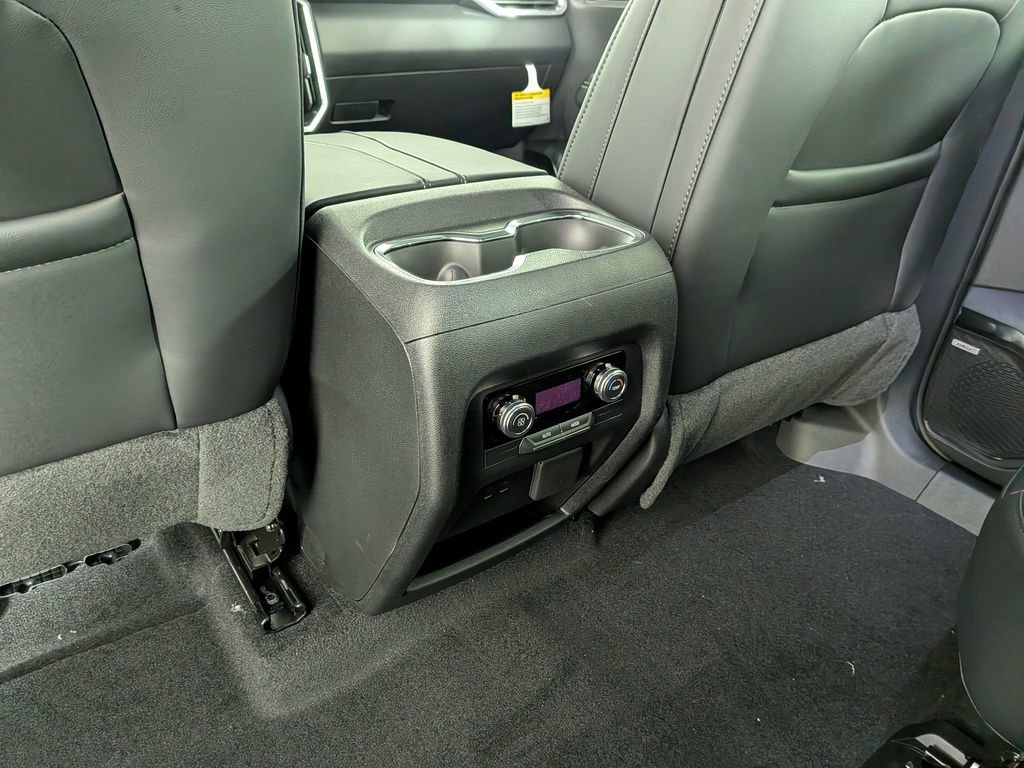 New 2026 GMC Acadia Elevation image 33