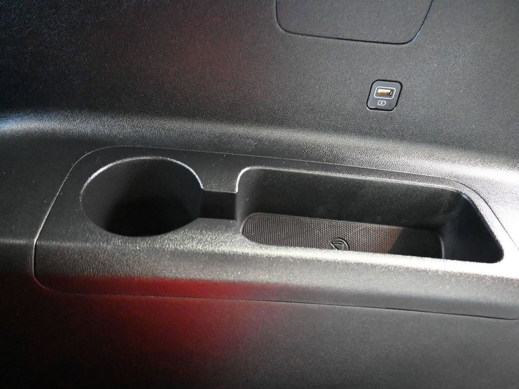 Used 2022 Kia Sorento S image 40