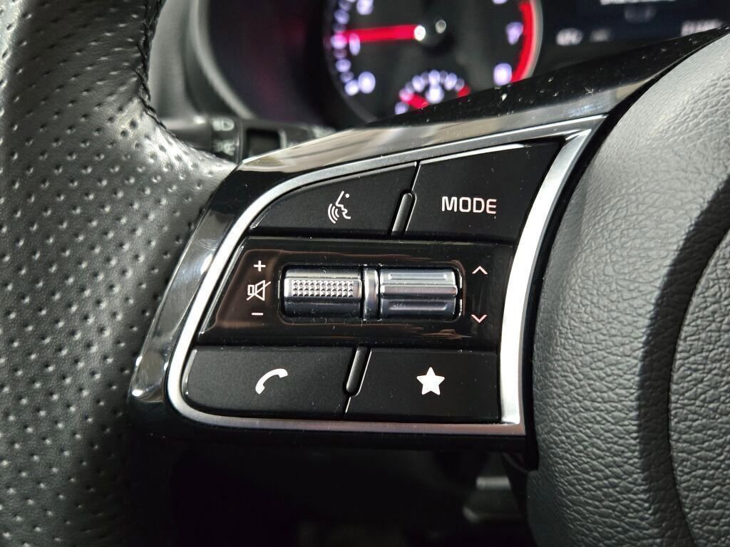 Used 2024 Kia Forte GT-Line image 30