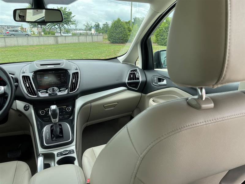 Used 2013 Ford C-MAX Energi SEL FWD image 31