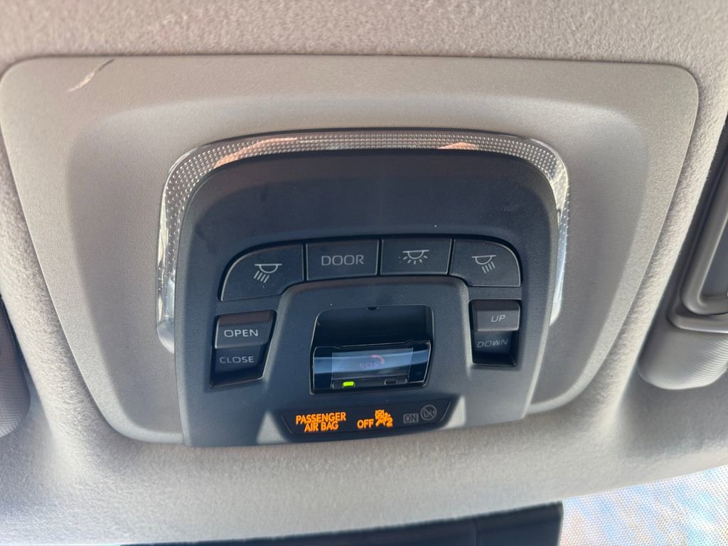 Used 2023 Toyota Corolla Cross XLE w/ Convenience Package image 25