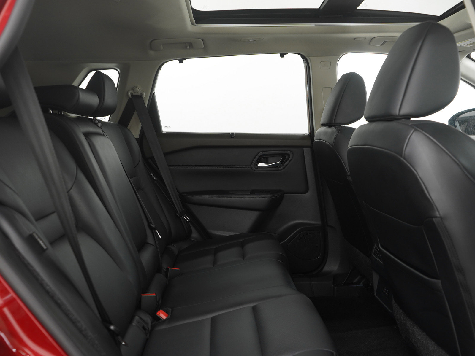 Used 2023 Nissan Rogue SV w/ SV Premium B Package image 13