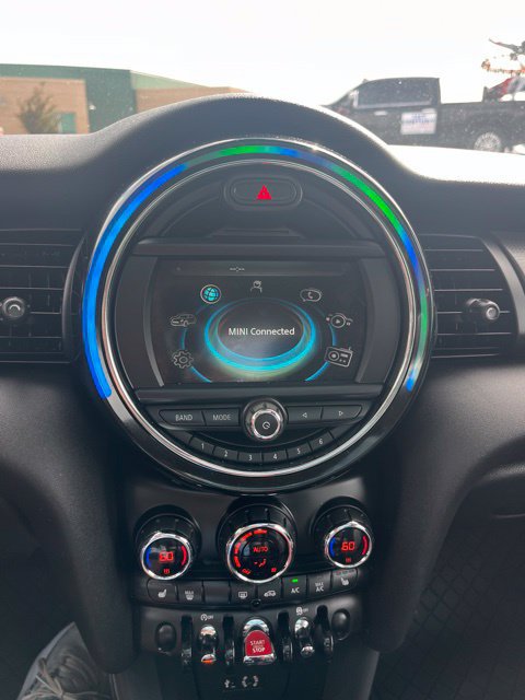 Used 2018 MINI Cooper 4-Door Hardtop FWD image 43