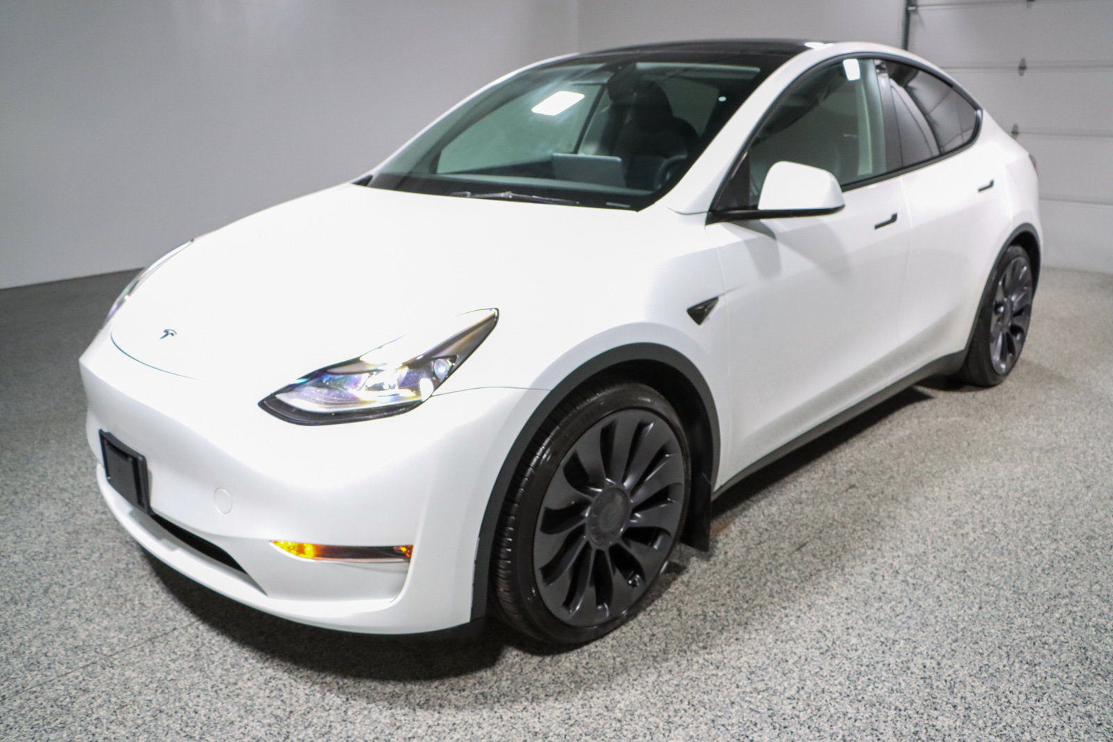 Used 2023 Tesla Model Y Performance AWD/4WD image 29