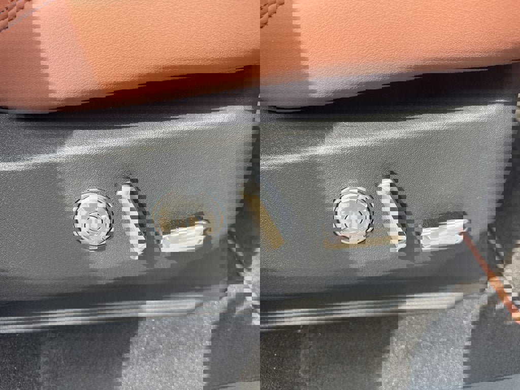 New 2025 Lincoln Navigator Reserve image 28