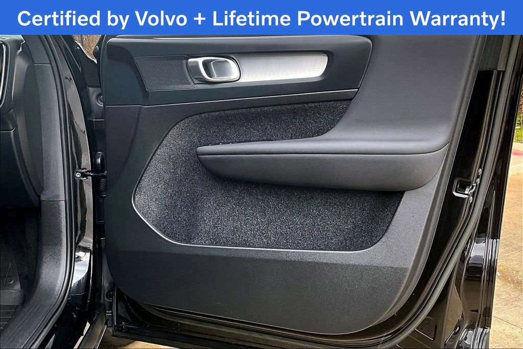Certified 2023 Volvo XC40 B5 Core image 25