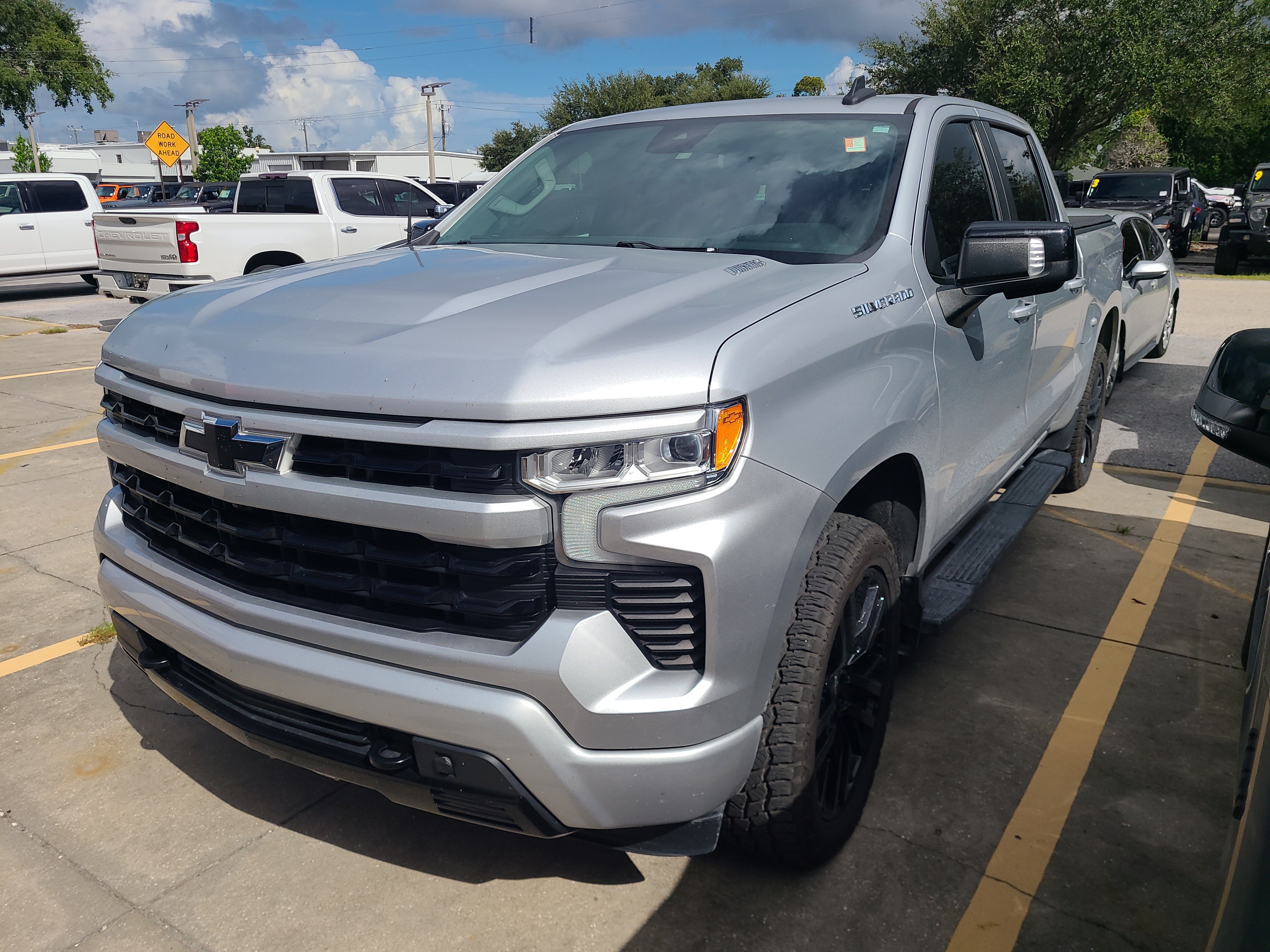 Used 2022 Chevrolet Silverado 1500 RST w/ Convenience Package II AWD/4WD image 3