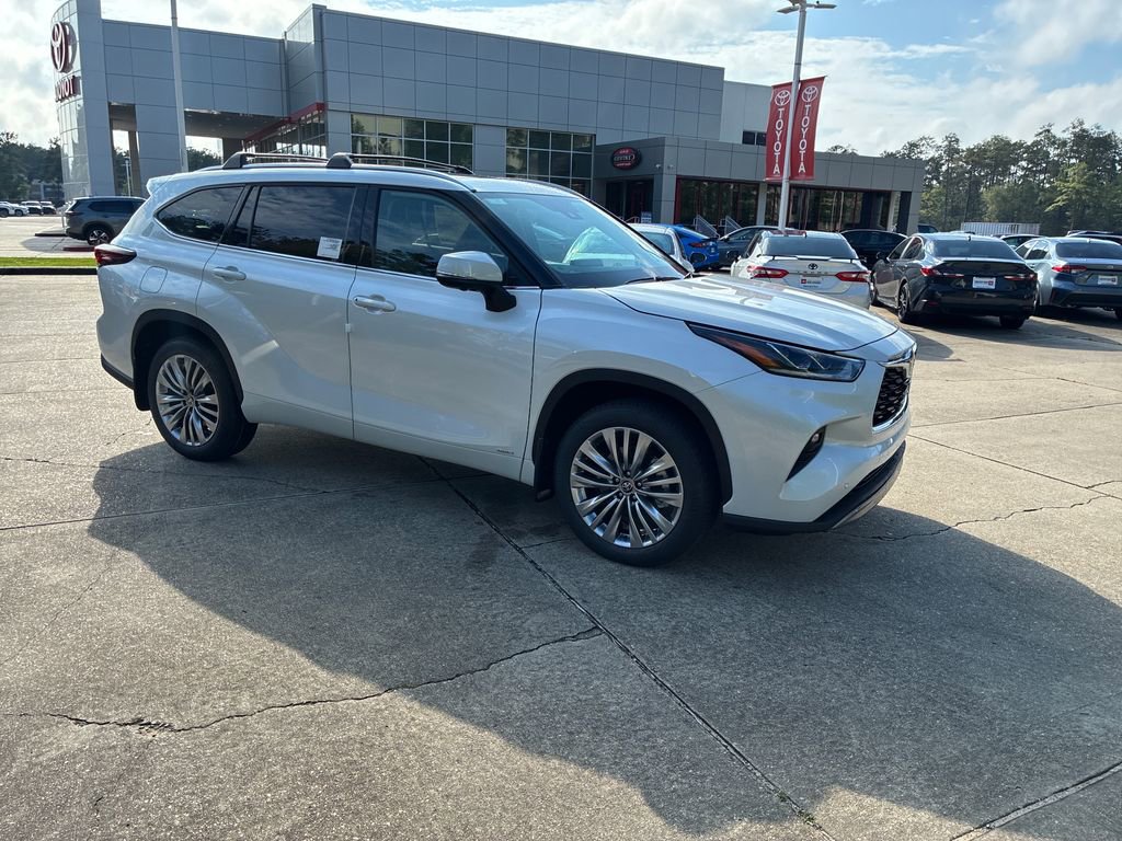 New 2026 Toyota Highlander Platinum AWD/4WD image 9