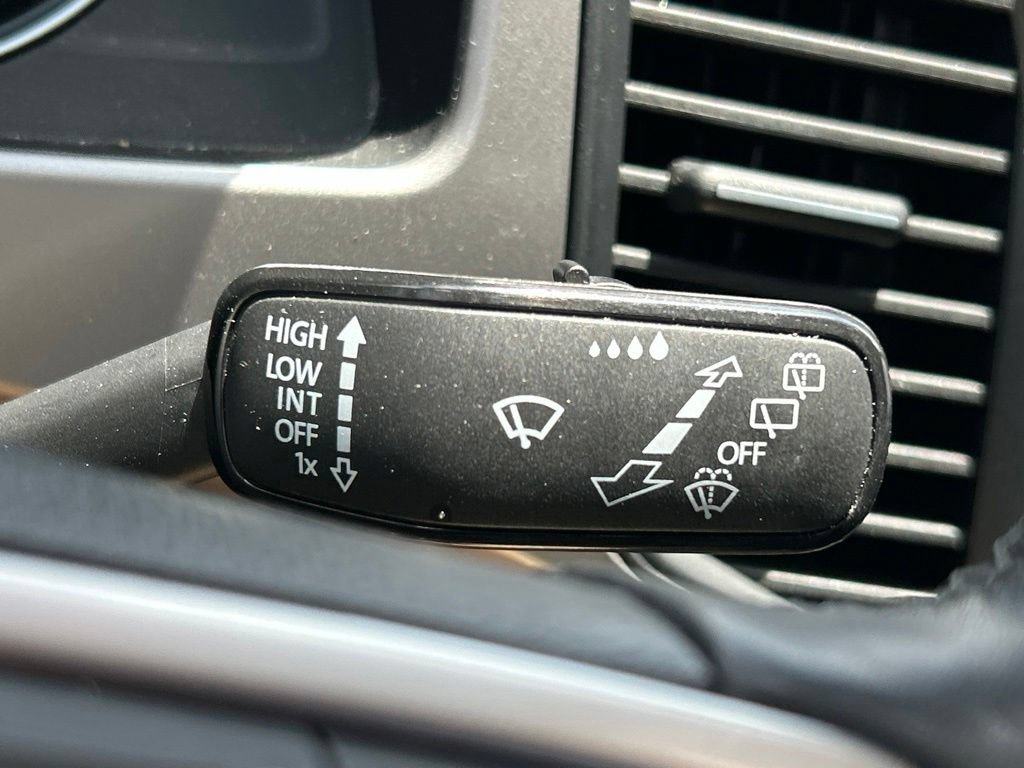 Used 2021 Volkswagen Atlas SE w/ Towing Package FWD image 28
