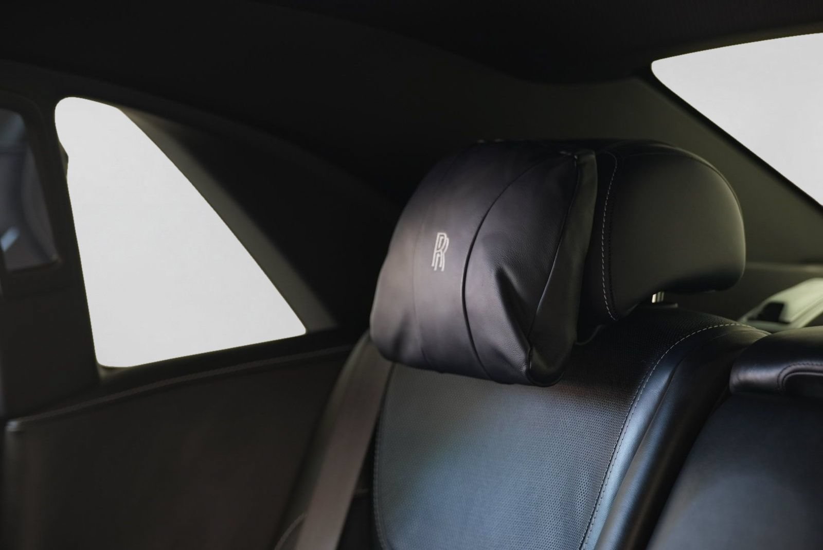 Certified 2020 Rolls-Royce Ghost RWD image 23