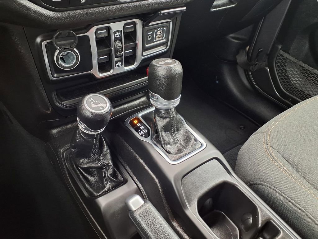 Certified 2024 Jeep Wrangler Sport S image 9