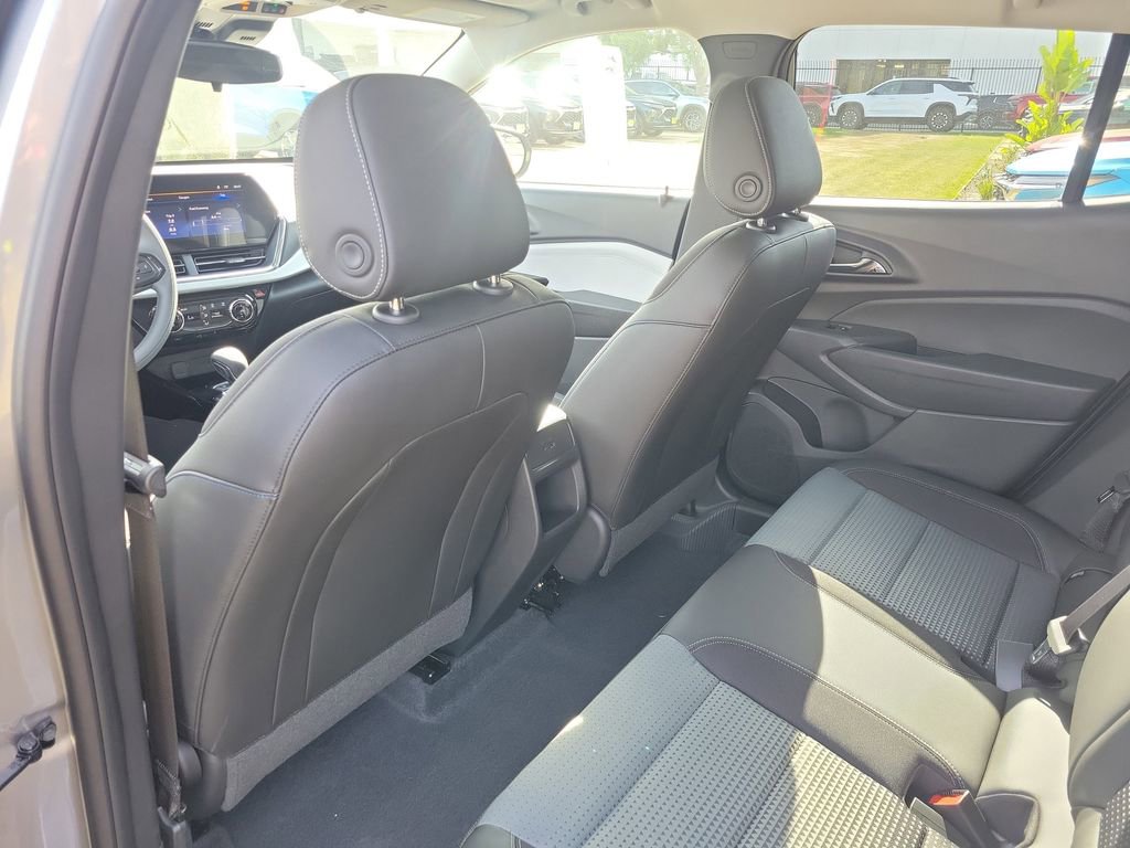 New 2026 Chevrolet Trax LT image 13
