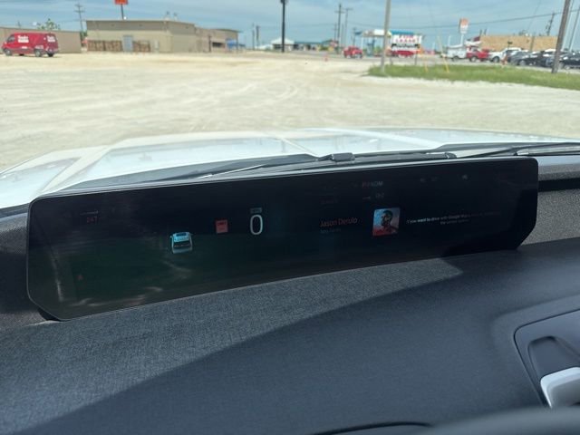 Used 2025 Ford Expedition Active AWD/4WD image 18