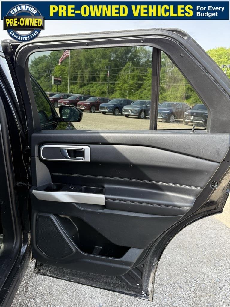 Used 2021 Ford Explorer XLT w/ Equipment Group 202A image 25