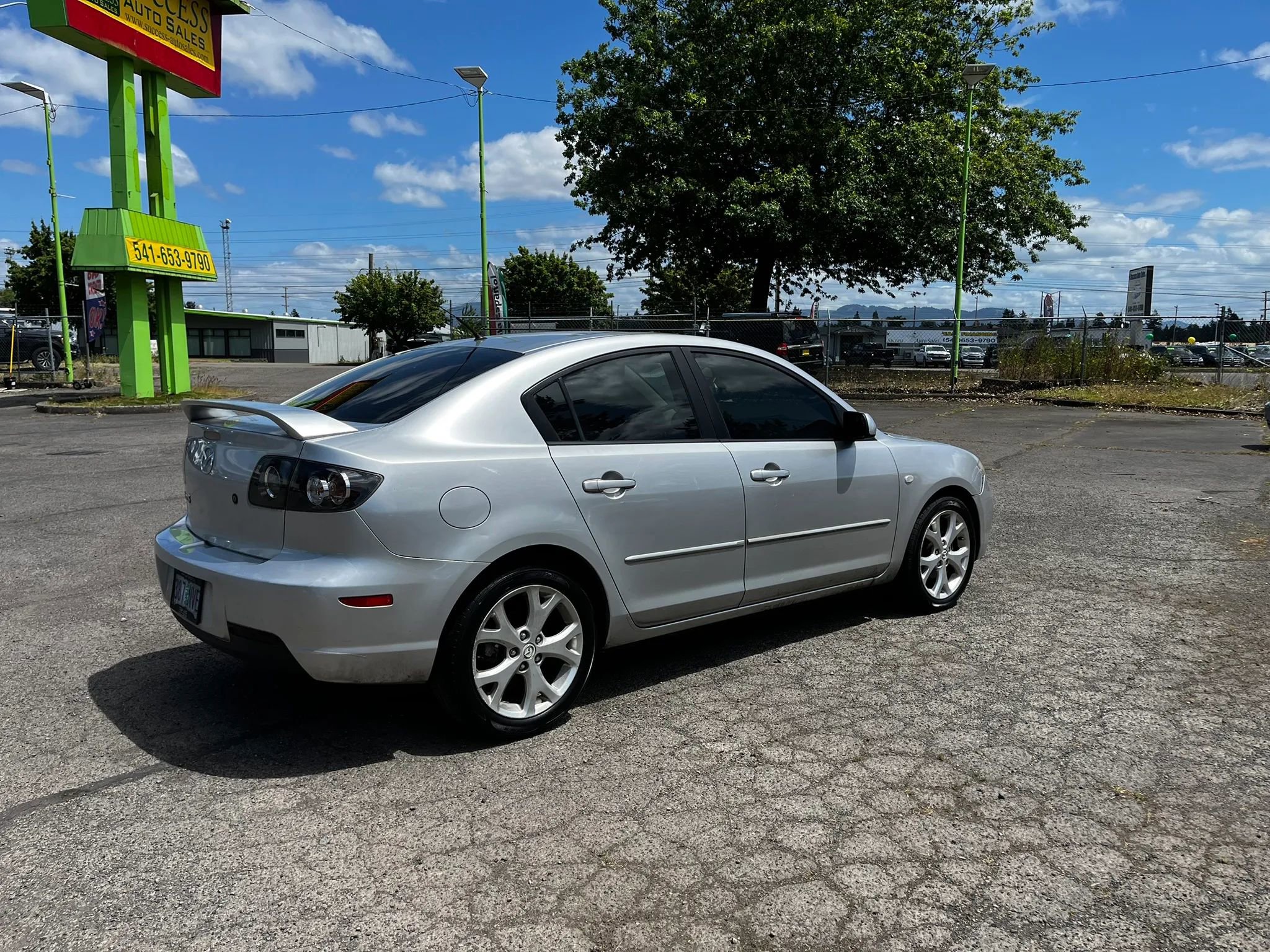 Used 2009 MAZDA MAZDA3 i Touring Value FWD image 3