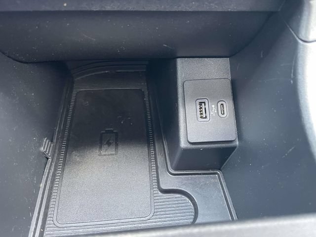 Used 2021 Ford Edge Titanium w/ Equipment Group 301A FWD image 32